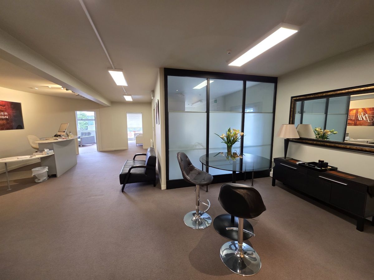 Newmarket Office Tenancy with Established Fitout - Bild 2