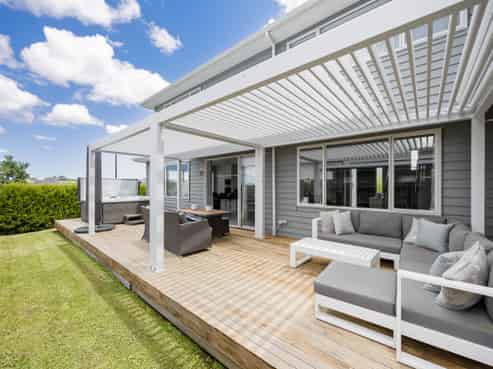 2 Boocock Crescent, Orewa
