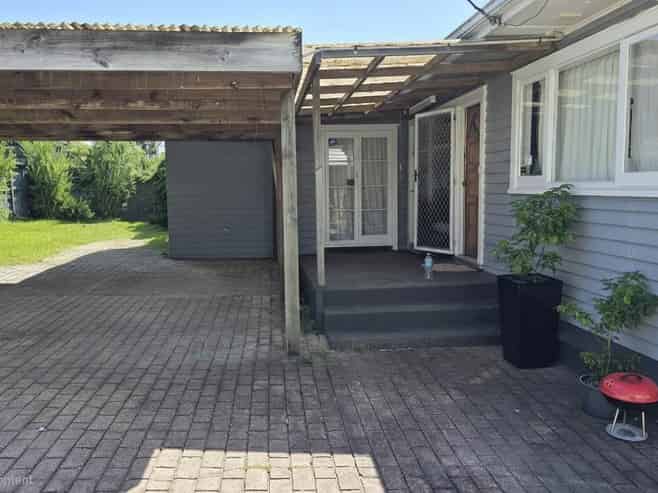 183 White Swan Road, Mount Roskill