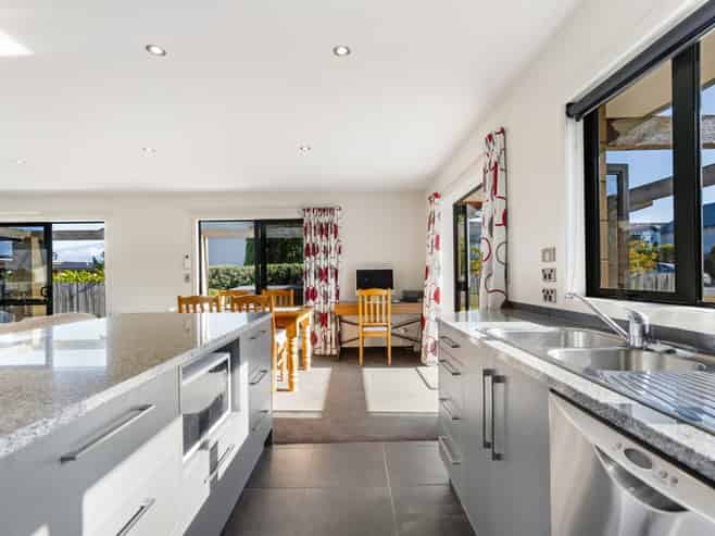 27 Farrant Drive, Wanaka