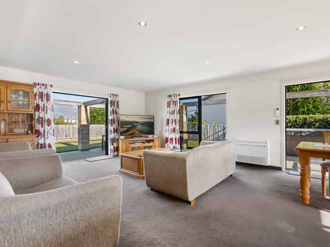 27 Farrant Drive, Wanaka