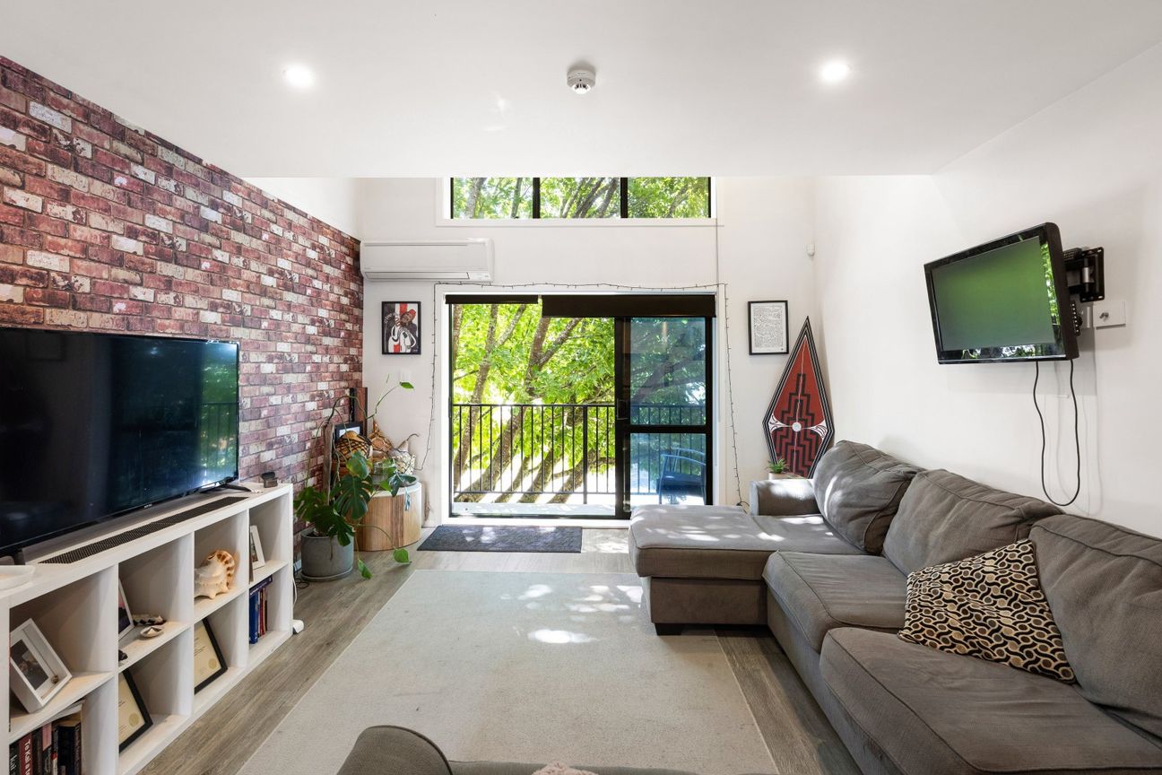 Location, Modern Comforts and Leafy Outlook – pohled 3