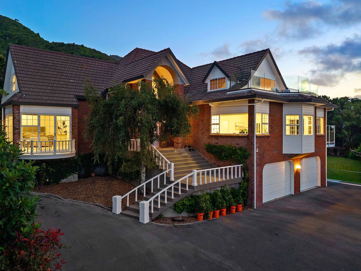 105 Winara Avenue, WAIKANAE, Kapiti Coast, Wellington