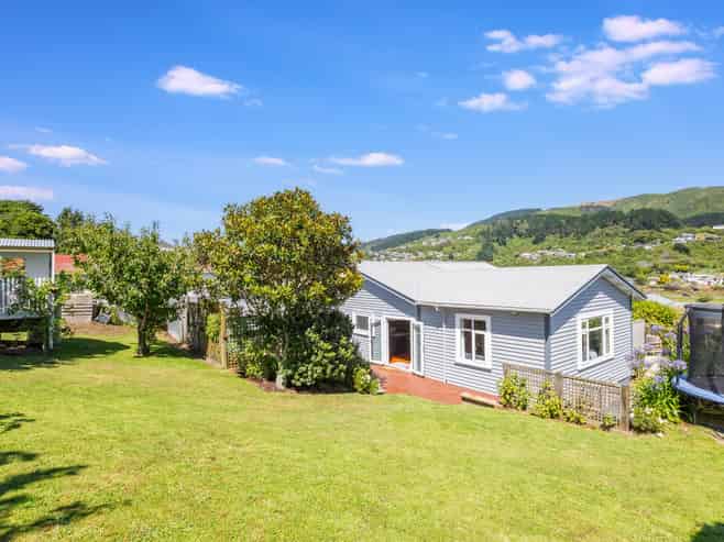32 Handyside Street, Tawa