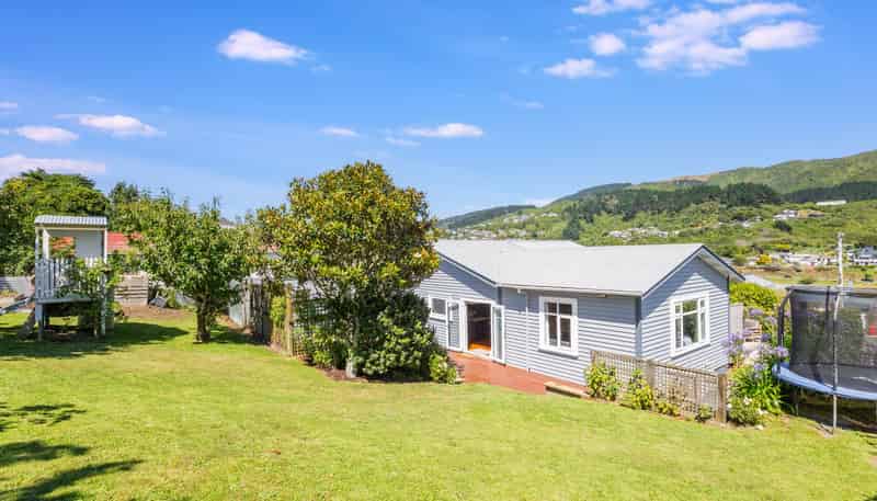 32 Handyside Street, Tawa