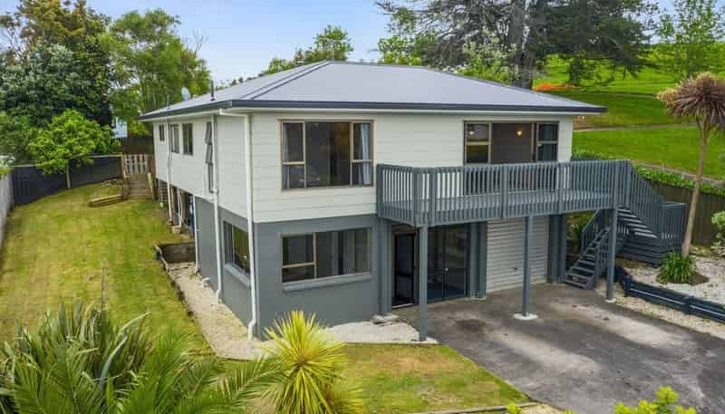 16 Sumich Place, West Harbour