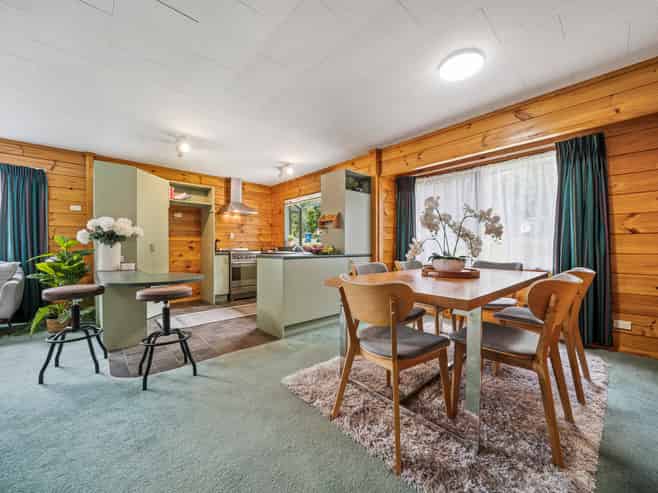 126 Laingholm Drive, Laingholm