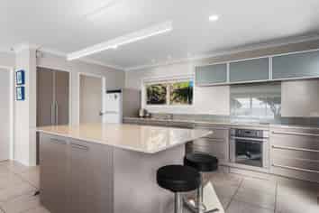 152 Ocean Road, Ohope