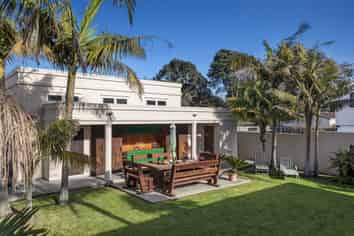 152 Ocean Road, Ohope