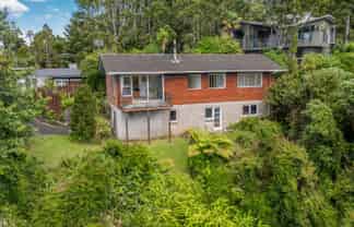 98 Otitori Bay Road, Titirangi