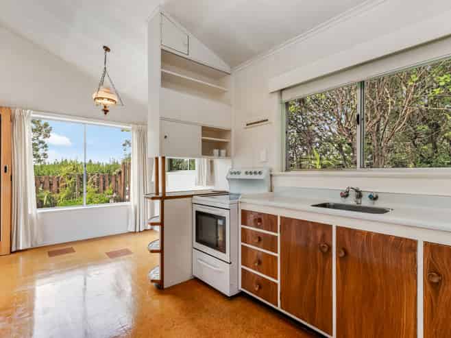 98 Otitori Bay Road, Titirangi