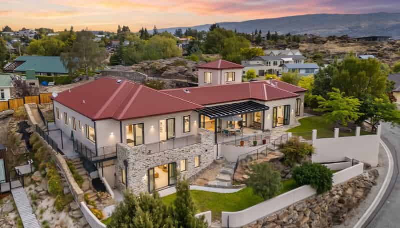 4 Hawkdun Place, Bridge Hill