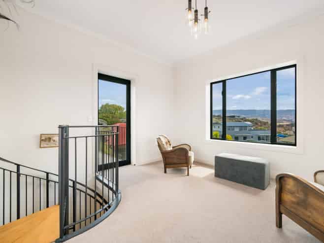 4 Hawkdun Place, Bridge Hill