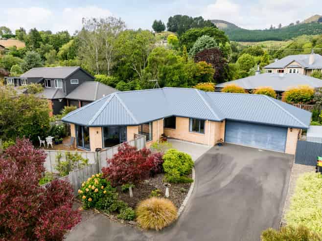 73 Main South Road, Mosgiel