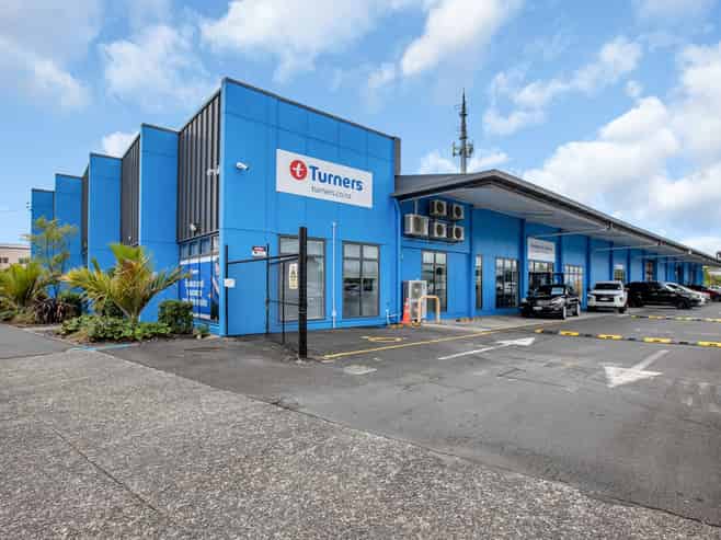 Investment - 10-year lease to Turners