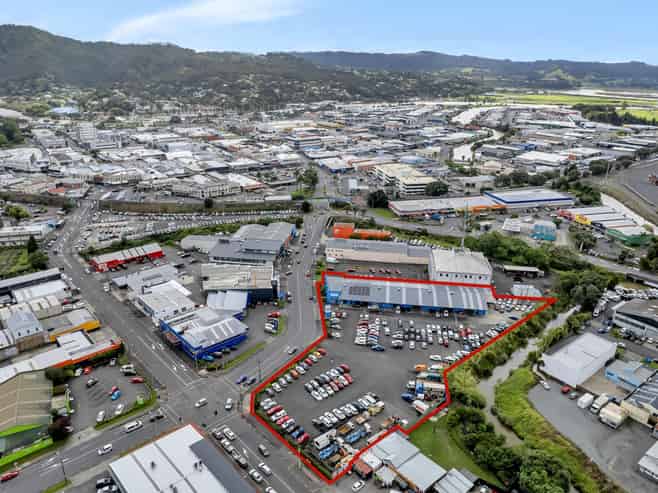 Investment - 10-year lease to Turners