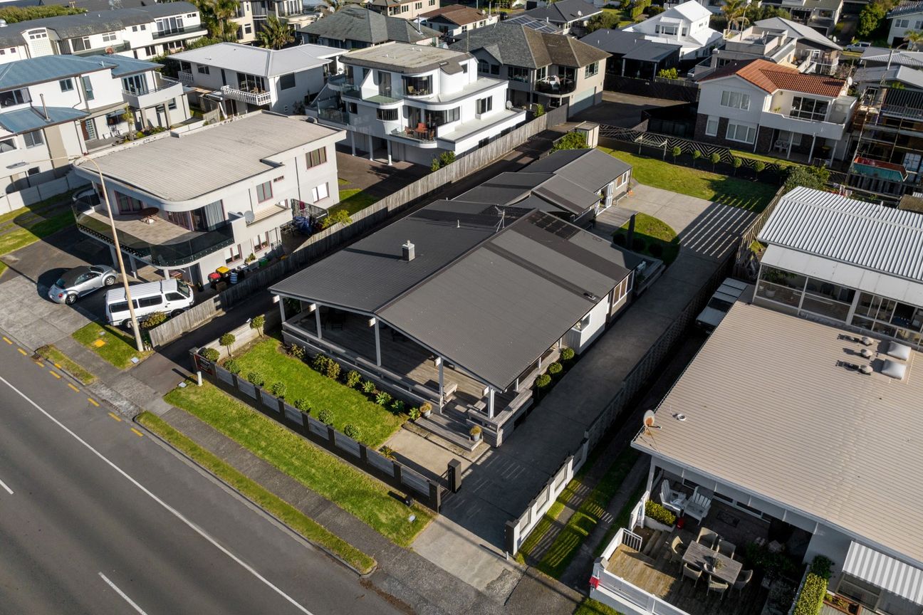 Prime waterfront must sell - Vista 6
