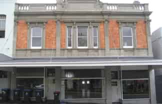 Characterful, ground level & street front!