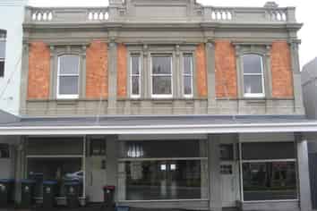 Characterful, ground level & street front!