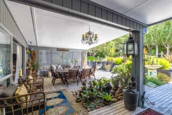 162 Ocean View Road, Oneroa