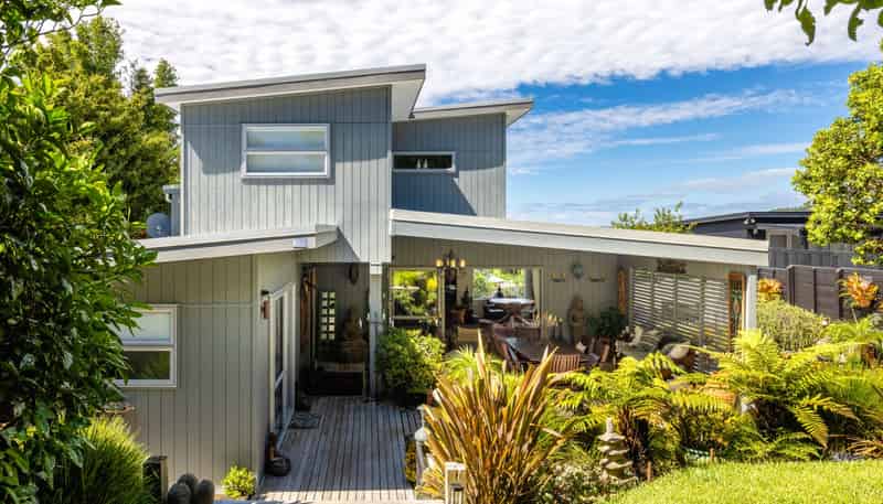 162 Ocean View Road, Oneroa