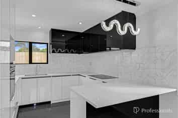 10C Kivell Close, Mangere East