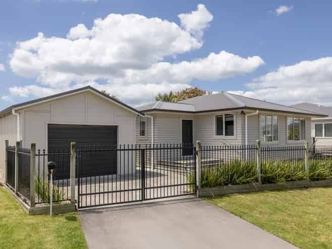 1 Oxford Street, Parkvale