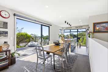 32 Bridgewater Lane, Stoke