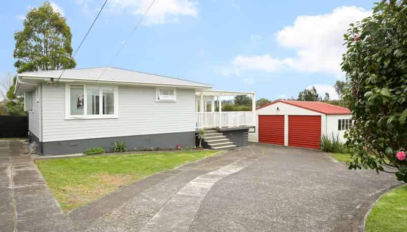 42 Brains Road, Kelston