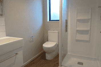 2/57 Geraldine Street, Saint Albans