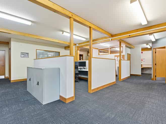 Quality office investment with dual income stream