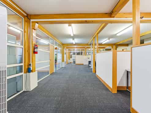 Quality office investment with dual income stream