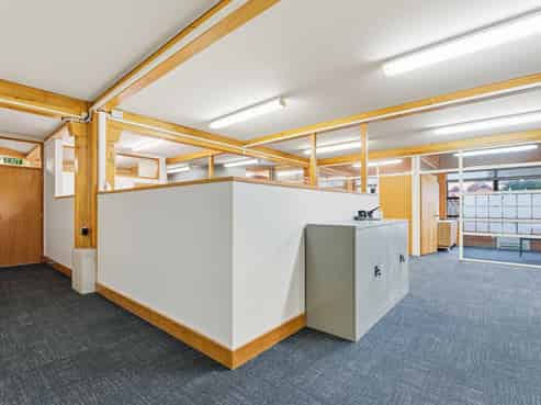 Quality office investment with dual income stream