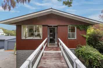 24 Parklands Drive, Huntsbury