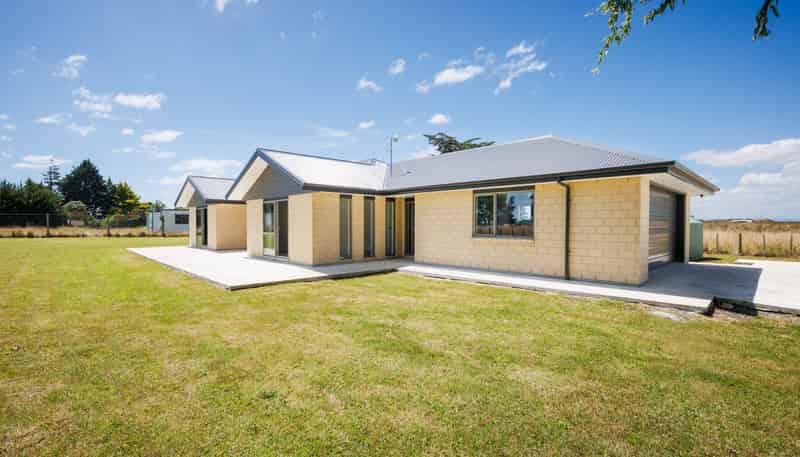 2465 State Highway 1, Rongotea