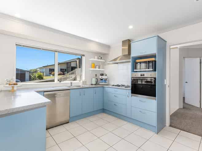 31 Aspiring Terrace, Aotea