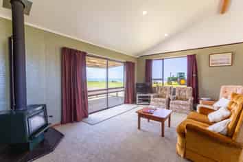 54 Akitio Esplanade, Akitio