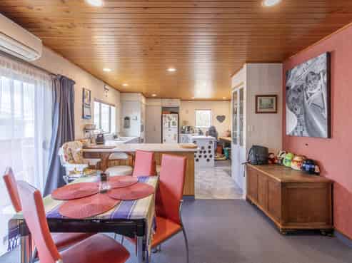 11A Holyrood Terrace, Waipukurau