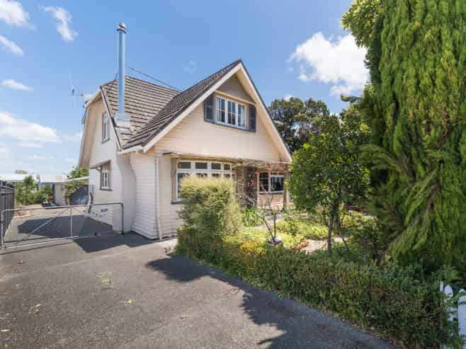 4 Russell Street, Palmerston North