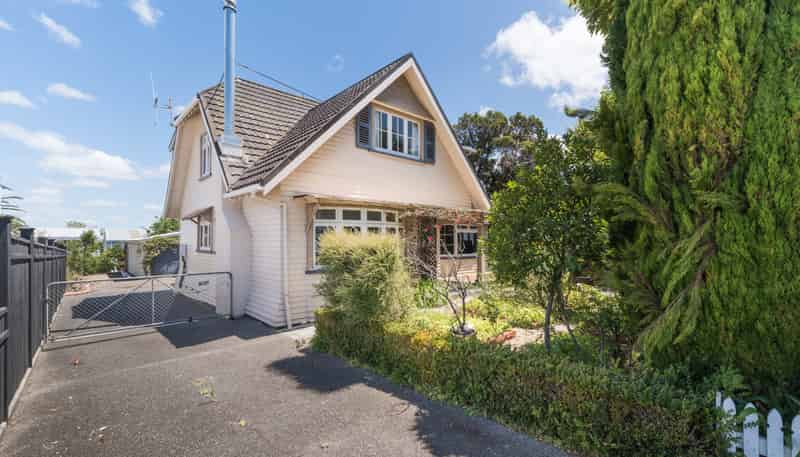 4 Russell Street, Palmerston North