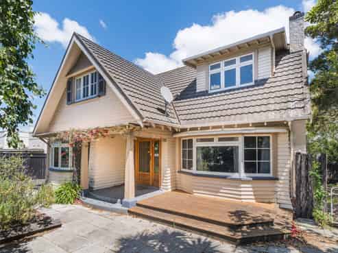 4 Russell Street, Palmerston North