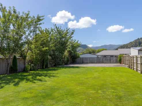 9 Orion Way, Featherston