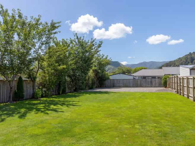 9 Orion Way, Featherston