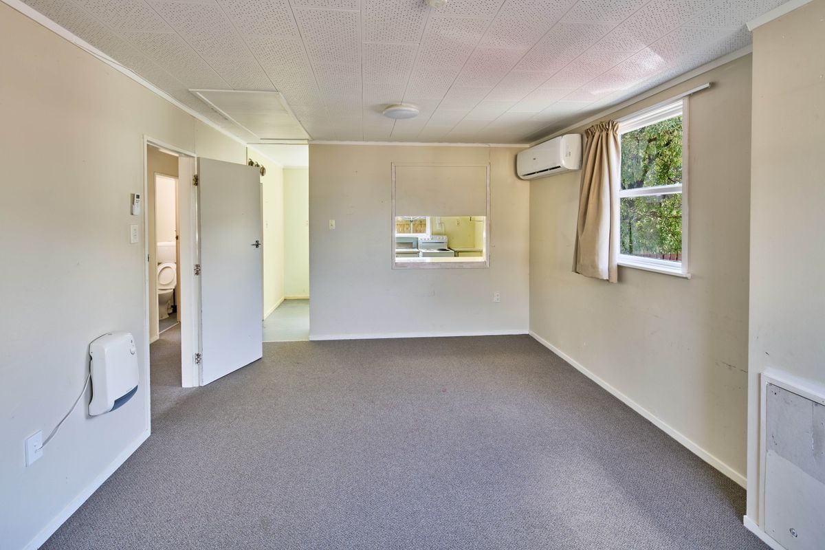 Unlock potential – do up opportunity in Petone - View 5