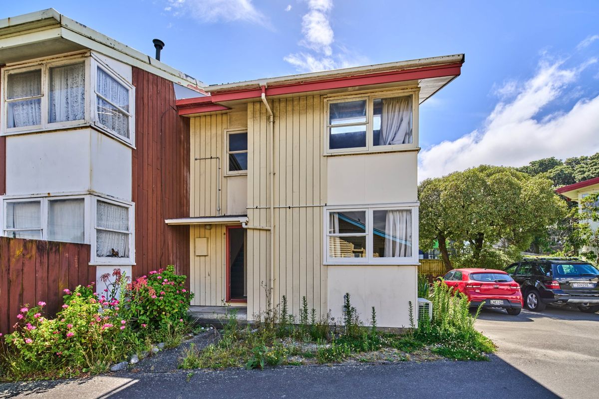 Unlock potential – do up opportunity in Petone - View 2