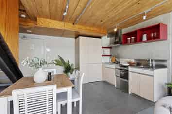 30/42 Abel Smith, Te Aro