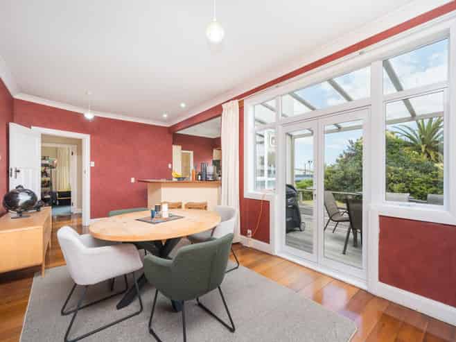 8 Russell Street, Palmerston North