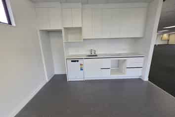 Refurbished & modern full-floor office