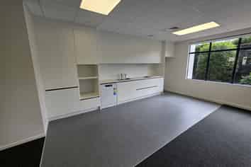 Newly refurbished ground floor office