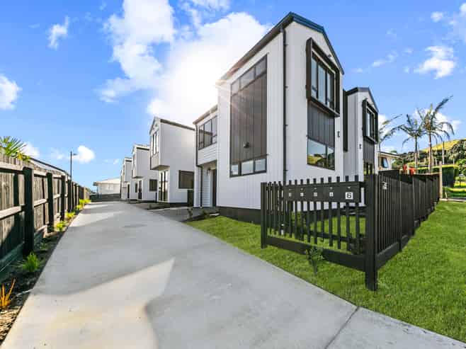 3/6 Pikitea Road, Mangere Bridge